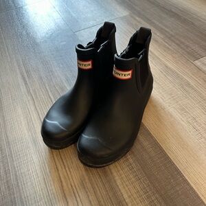 HUNTER Size 7Women's Original Chelsea Boots Ankle Short Matte Black